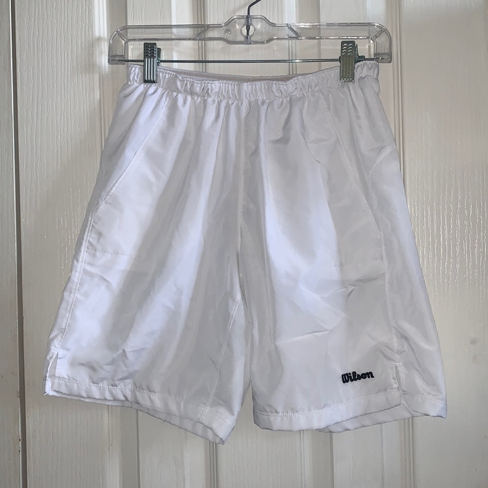 WILSON white shorts with pockets, size XL